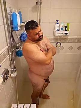 Snapshot of Roddog18 chatting on 10/10/25, 05:28 Roddog18 online show from 10/10/25, 05:28