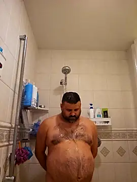 Snapshot of Roddog18 chatting on 10/14/25, 07:42 Roddog18 online show from 10/14/25, 07:42