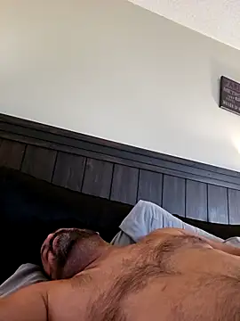 Snapshot of Roddog18 chatting on 10/19/25, 03:01 Roddog18 online show from 10/19/25, 03:01