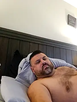 Snapshot of Roddog18 chatting on 11/15/25, 06:15 Roddog18 online show from 11/15/25, 06:15