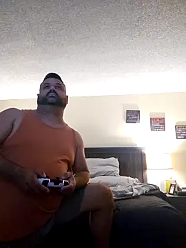 Snapshot of Roddog18 chatting on 11/16/25, 06:19 Roddog18 online show from 11/16/25, 06:19