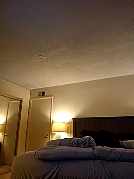 Snapshot of Roddog18 chatting on 11/22/25, 03:49 Roddog18 online show from 11/22/25, 03:49