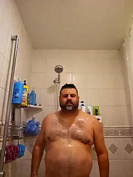 Snapshot of Roddog18 chatting on 11/26/25, 06:47 Roddog18 online show from 11/26/25, 06:47