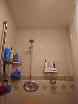 Snapshot of Roddog18 chatting on 11/29/25, 08:17 Roddog18 online show from 11/29/25, 08:17