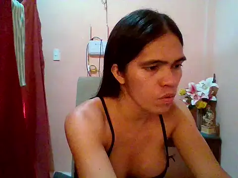 Snapshot of sweet_yummy69 chatting on 04/01/26, 11:02 sweet yummy69 online show from 04/01/26, 11:02