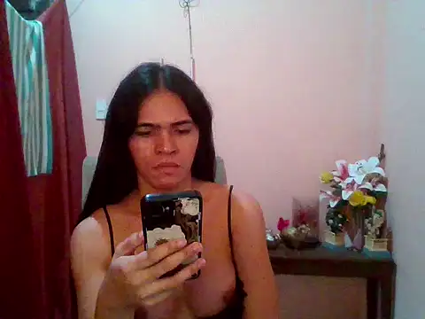 Snapshot of sweet_yummy69 chatting on 04/28/26, 02:27 sweet yummy69 online show from 04/28/26, 02:27