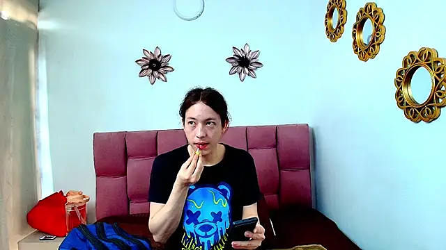 Snapshot of SnowyX_ chatting on 10/10/25, 07:24 SnowyX  online show from 10/10/25, 07:24