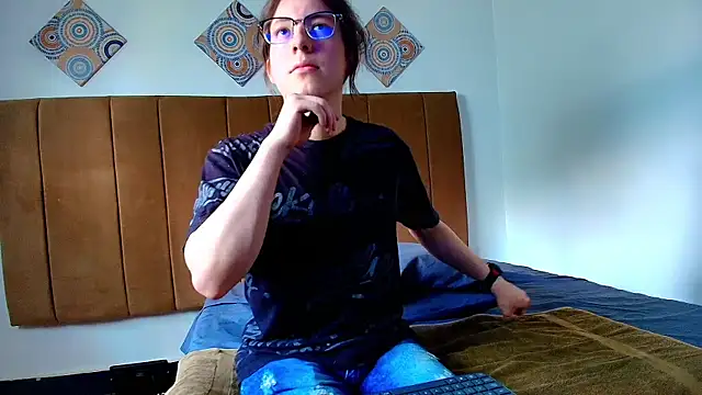 Snapshot of SnowyX_ chatting on 10/15/25, 08:53 SnowyX  online show from 10/15/25, 08:53