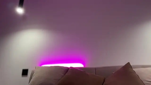 Snapshot of AlmaryKim chatting on 09/21/25, 09:16 AlmaryKim online show from 09/21/25, 09:16