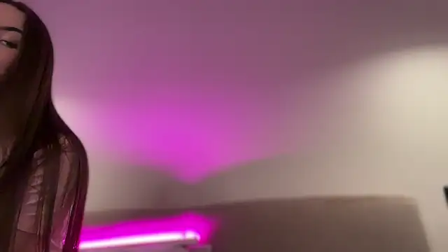 Snapshot of AlmaryKim chatting on 09/22/25, 09:50 AlmaryKim online show from 09/22/25, 09:50