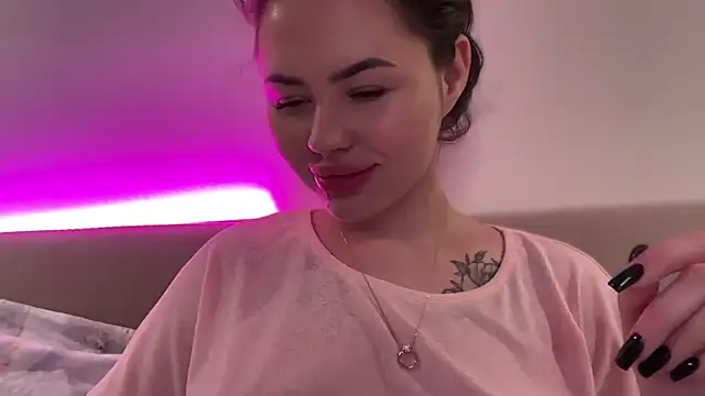 Snapshot of AlmaryKim chatting on 09/27/25, 08:25 AlmaryKim online show from 09/27/25, 08:25