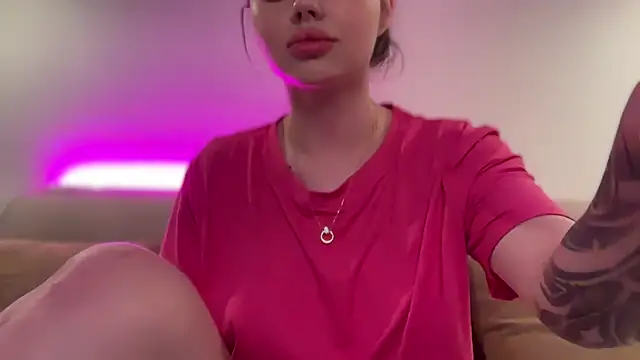 Snapshot of AlmaryKim chatting on 09/29/25, 08:02 AlmaryKim online show from 09/29/25, 08:02