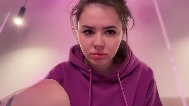 Snapshot of AlmaryKim chatting on 10/03/25, 08:39 AlmaryKim online show from 10/03/25, 08:39