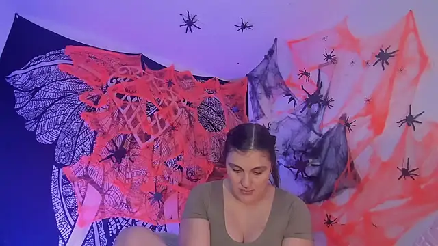 Snapshot of Anny_ferrer1 chatting on 10/24/25, 10:17 Anny ferrer1 online show from 10/24/25, 10:17