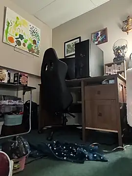 Snapshot of CherryHeart69 chatting on 12/16/25, 05:23 CherryHeart69 online show from 12/16/25, 05:23