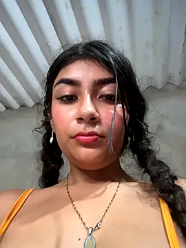 Snapshot of Sweed-virgin-pussy chatting on 11/15/25, 01:29 Sweed-virgin-pussy online show from 11/15/25, 01:29