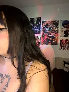 Snapshot of Hinatamoon_ chatting on 10/08/25, 05:16 Hinatamoon  online show from 10/08/25, 05:16