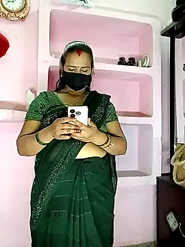 Snapshot of Bhabhi_jaan10 chatting on 10/05/25, 03:54 Bhabhi jaan10 online show from 10/05/25, 03:54