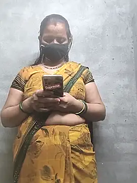 Snapshot of Bhabhi_jaan10 chatting on 10/26/25, 04:24 Bhabhi jaan10 online show from 10/26/25, 04:24