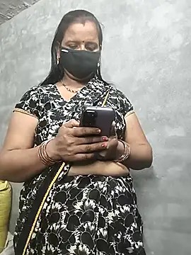 Snapshot of Bhabhi_jaan10 chatting on 10/29/25, 05:42 Bhabhi jaan10 online show from 10/29/25, 05:42