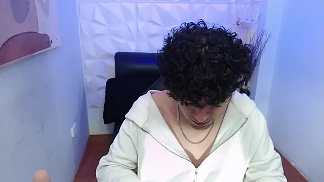 Liil boy online show from 10/19/25, 03:40