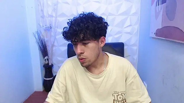 Liil boy online show from 10/24/25, 03:58