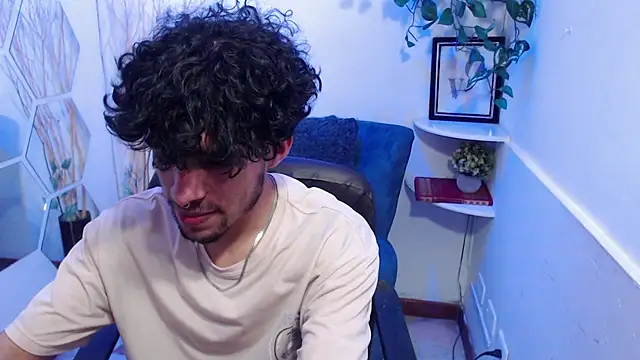 Liil boy online show from 11/27/25, 03:30