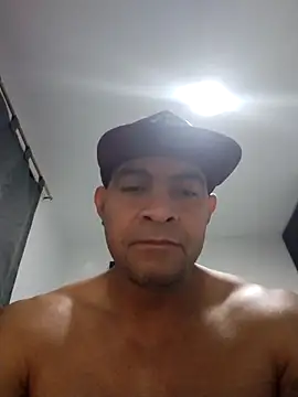 Snapshot of brunolex chatting on 10/25/25, 02:19 brunolex online show from 10/25/25, 02:19