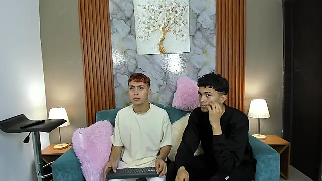 VERY HOT GUYS online show from 02/13/26, 02:35