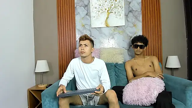 VERY HOT GUYS online show from 04/26/26, 07:28