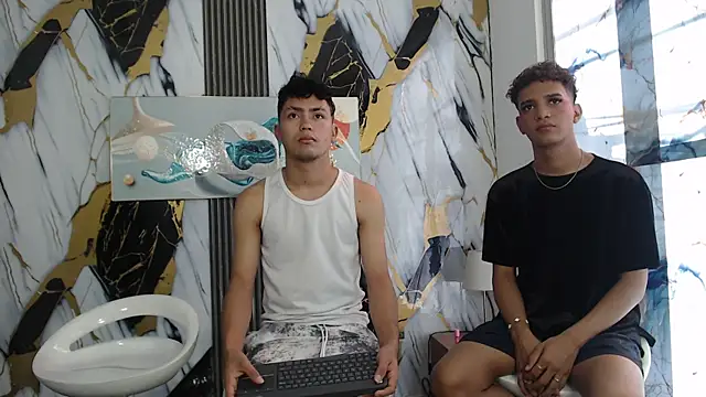 VERY HOT GUYS online show from 07/28/26, 01:21