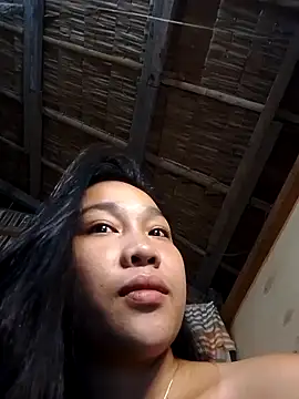 luna light23 online show from 10/10/25, 08:19