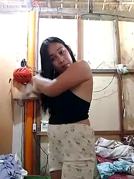 luna light23 online show from 10/24/25, 06:21