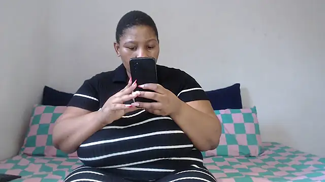 Snapshot of PIXIEBITCHXXX26 chatting on 10/29/25, 08:27 PIXIEBITCHXXX26 online show from 10/29/25, 08:27