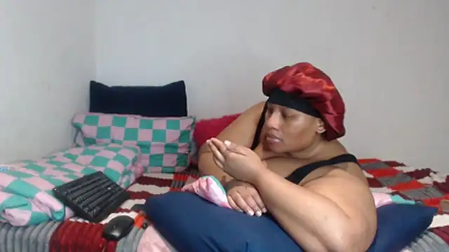 Snapshot of PIXIEBITCHXXX26 chatting on 12/13/25, 07:53 PIXIEBITCHXXX26 online show from 12/13/25, 07:53