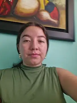 annyaparis online show from 11/28/25, 03:04