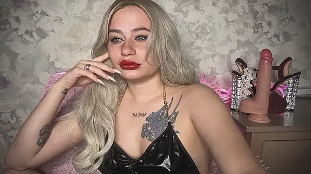 Snapshot of angelalicehell chatting on 11/06/25, 03:40 angelalicehell online show from 11/06/25, 03:40