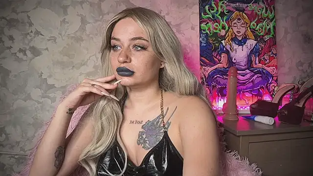 Snapshot of angelalicehell chatting on 11/09/25, 03:27 angelalicehell online show from 11/09/25, 03:27