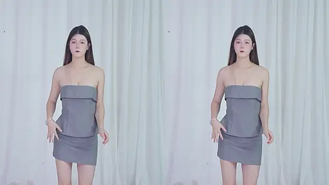 Snapshot of QY-003 chatting on 12/15/25, 02:05 QY-003 online show from 12/15/25, 02:05