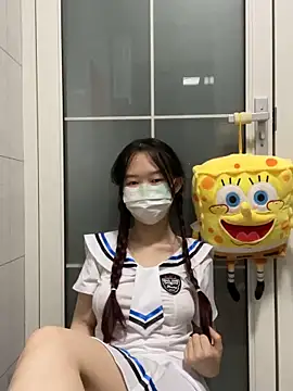 Snapshot of baobei-527 chatting on 12/15/25, 12:31 baobei-527 online show from 12/15/25, 12:31