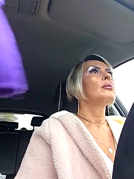 KirraWhite online show from 11/15/25, 06:33