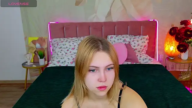 Stellahaart online show from 11/24/25, 07:19