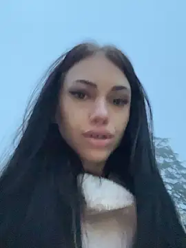 Snapshot of ilariea_girl chatting on 11/15/25, 06:00 ilariea girl online show from 11/15/25, 06:00