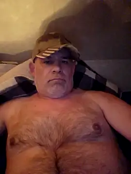 Snapshot of DeeBestEver chatting on 10/27/25, 12:15 DeeBestEver online show from 10/27/25, 12:15
