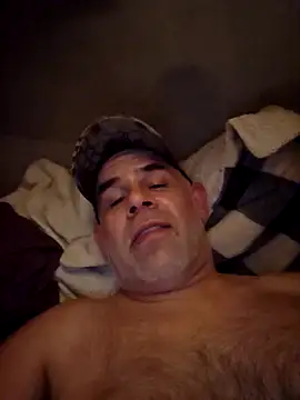 Snapshot of DeeBestEver chatting on 10/27/25, 01:26 DeeBestEver online show from 10/27/25, 01:26