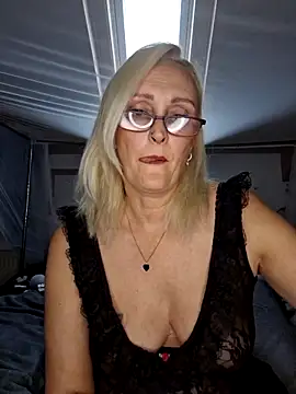 Jenny Blum online show from 10/08/25, 08:01