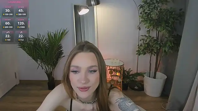 PollyMayer online show from 11/05/25, 09:04