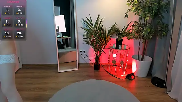 PollyMayer online show from 11/11/25, 08:53