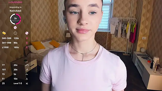 JinnyMcie online show from 11/29/25, 10:07