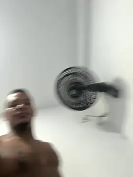 Snapshot of avatar13- chatting on 10/06/25, 01:30 avatar13- online show from 10/06/25, 01:30